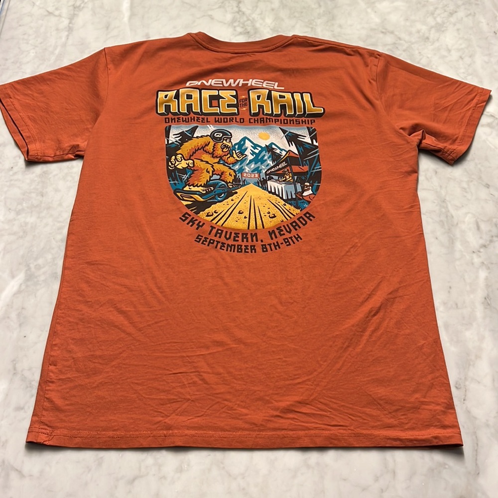 One wheel race for the rail limited edition T-shirt. Men’s large. New.